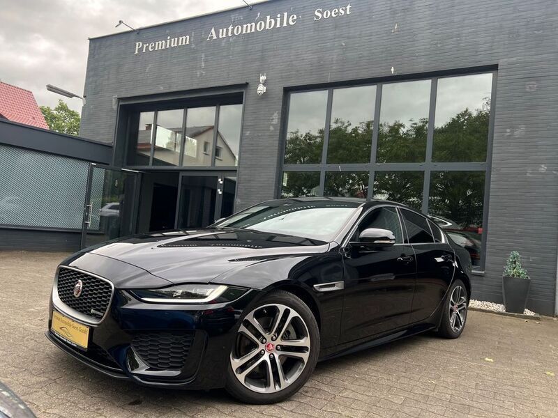 Schwarz Gebraucht 2020 Jaguar XE R-Dynamic Limousine | 29.800 € (Teuer) - Bild 1/4