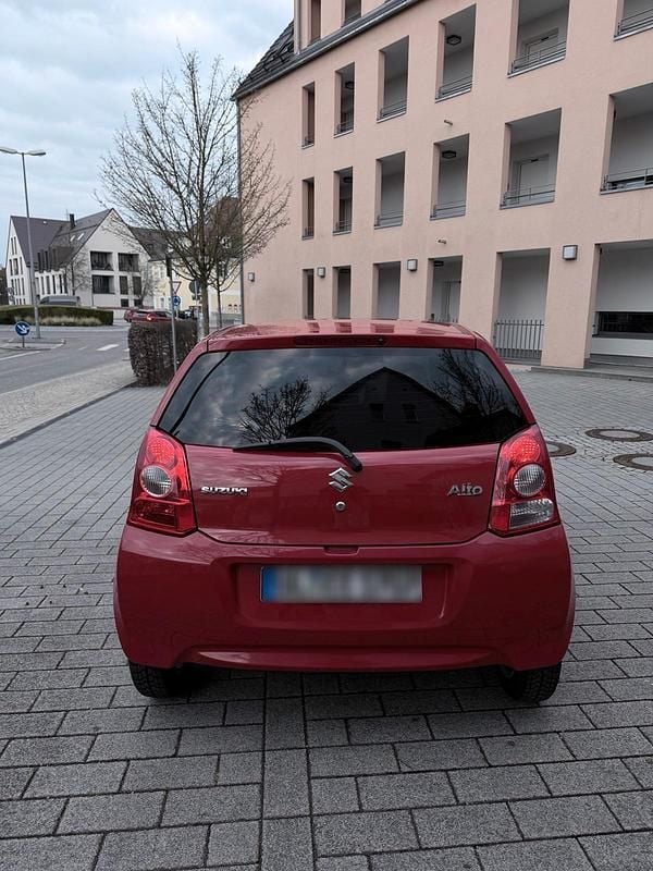 Gebraucht Suzuki Alto 68 PS (50 kW) 2011 Rot Kleinwagen