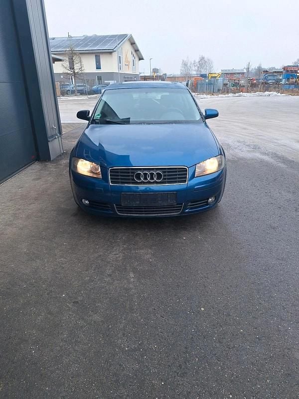 Second-hand Audi A3 140 CP (102 kW) 2003 Albastru Hatchback