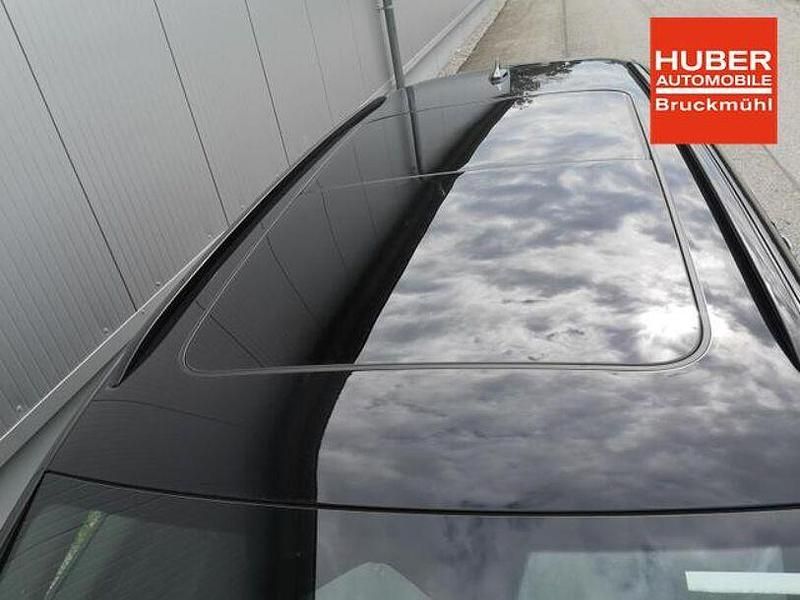 Neu VW Passat R-line 220 PS (161 kW) 2025 Grenadilschwarz metallic Kombi