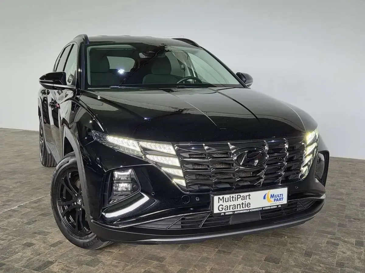 Gebraucht Hyundai Tucson Select 179 PS (131 kW) 2022 Schwarz SUV