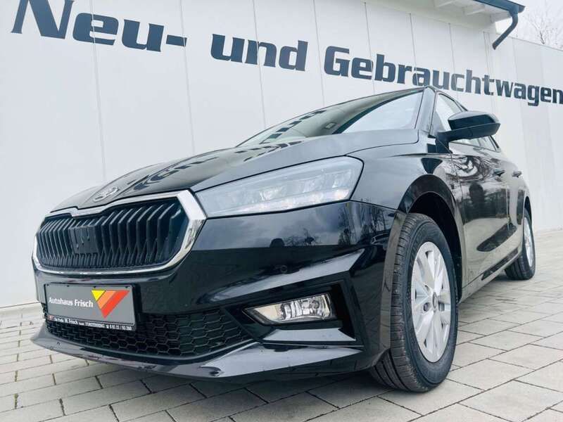 Schwarzmagic perleffekt Neu 2025 Skoda Fabia Drive Kleinwagen | 21.790 € (Guter Preis) - Bild 1/4