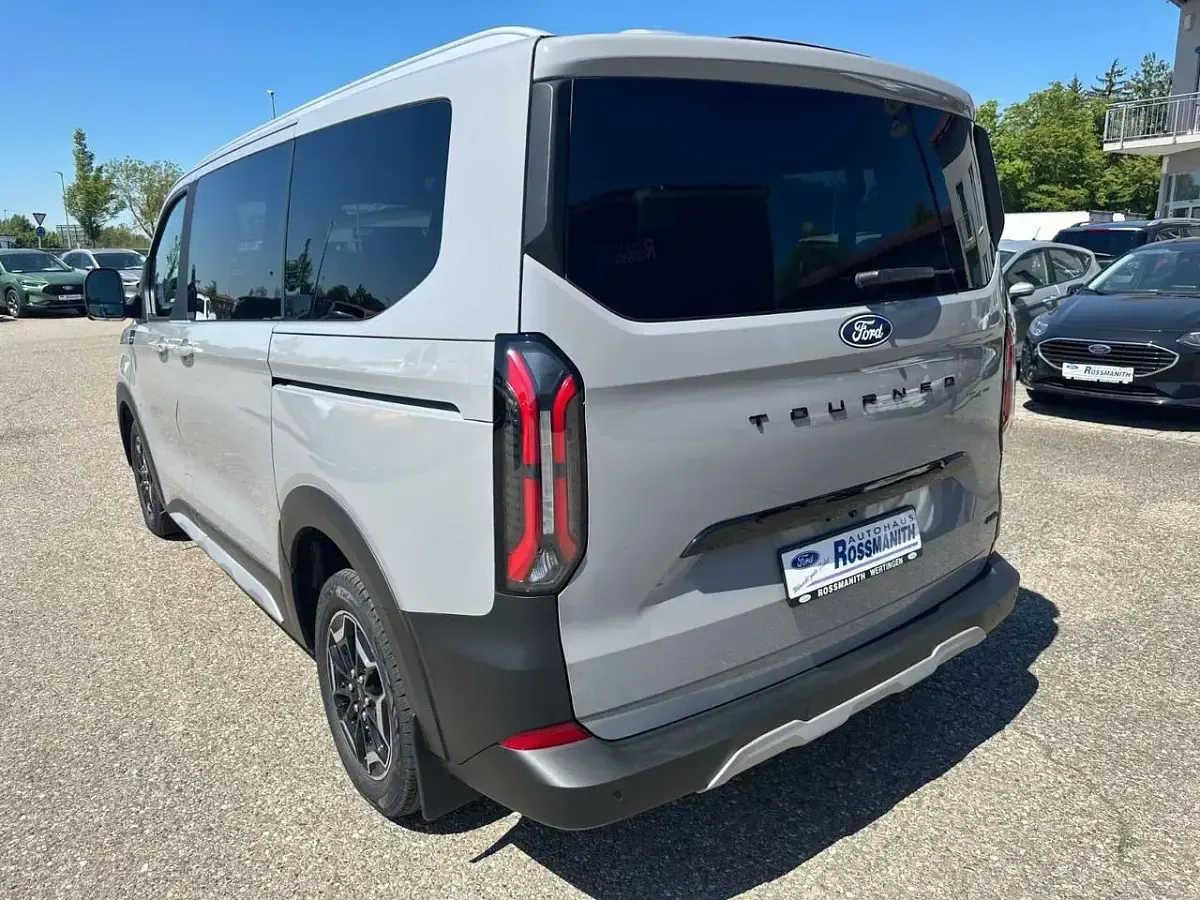 Neu Ford Tourneo Custom Active 170 PS (125 kW) 2026 Grey matter Van