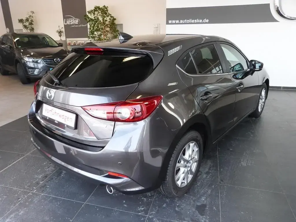 Gebraucht Mazda 3 Active 120 PS (88 kW) 2017 Matrixgrau metallic Limousine