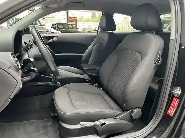 Gebraucht Audi A1 90 PS (66 kW) 2016 Schwarz Kleinwagen