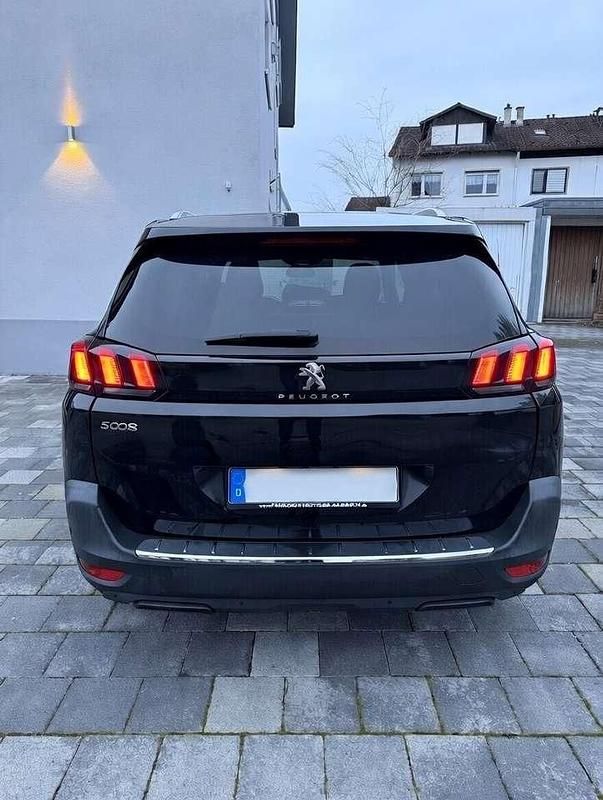 Gebraucht Peugeot 5008 Crossway 181 PS (133 kW) 2019 Schwarz SUV