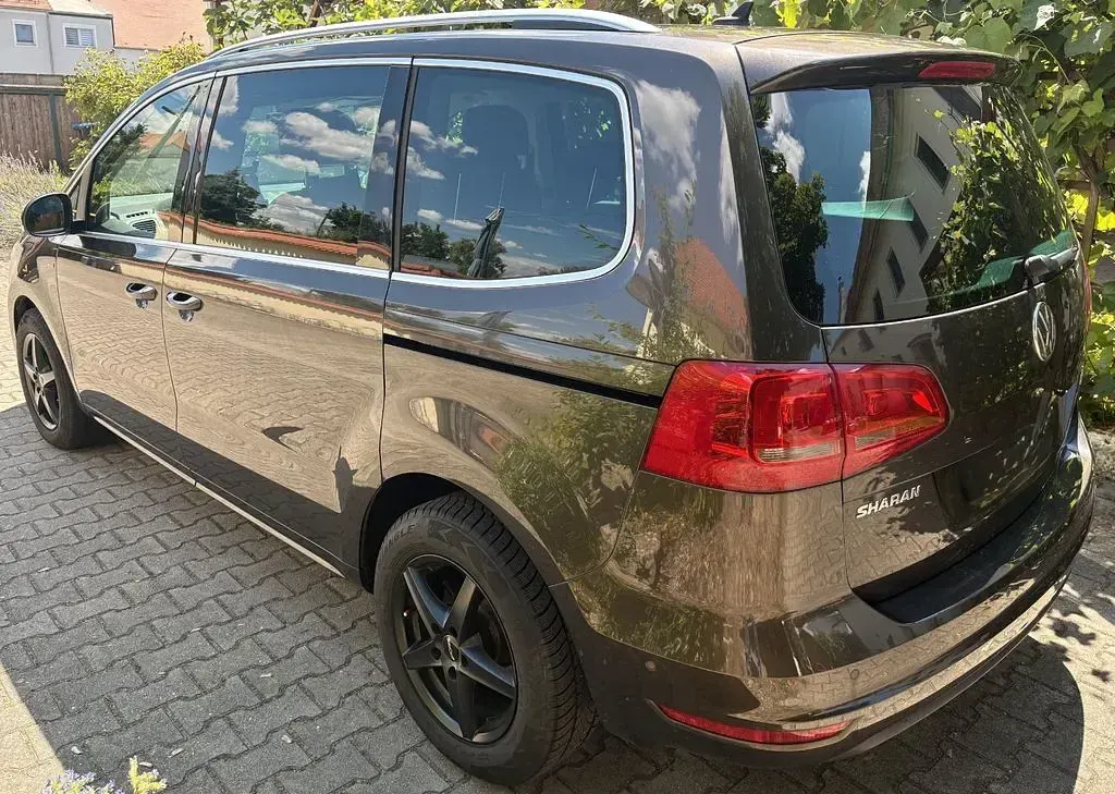 Gebraucht VW Sharan Cup 140 PS (102 kW) 2014 Braun Van / Kleinbus