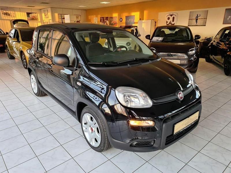 Gebraucht Fiat Panda 69 PS (50 kW) 2024 Colore esterno(cinema schwarz) Kleinwagen