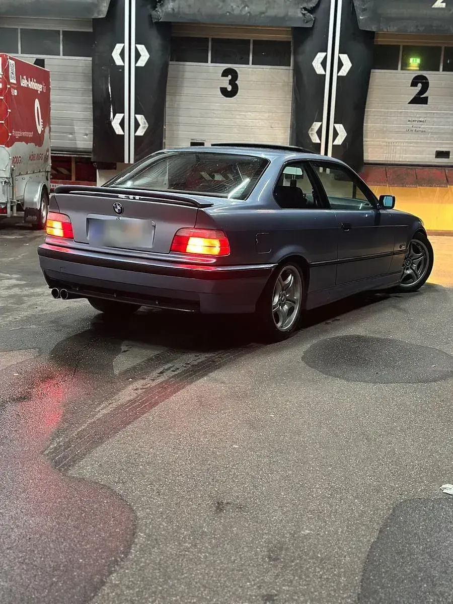 Gebraucht BMW 320 150 PS (110 kW) 1995 Violet Coupé