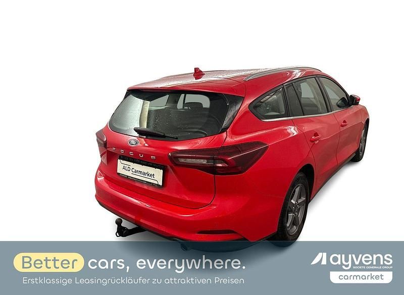 Gebraucht Ford Focus Titanium 125 PS (91 kW) 2023 Rot Kombi