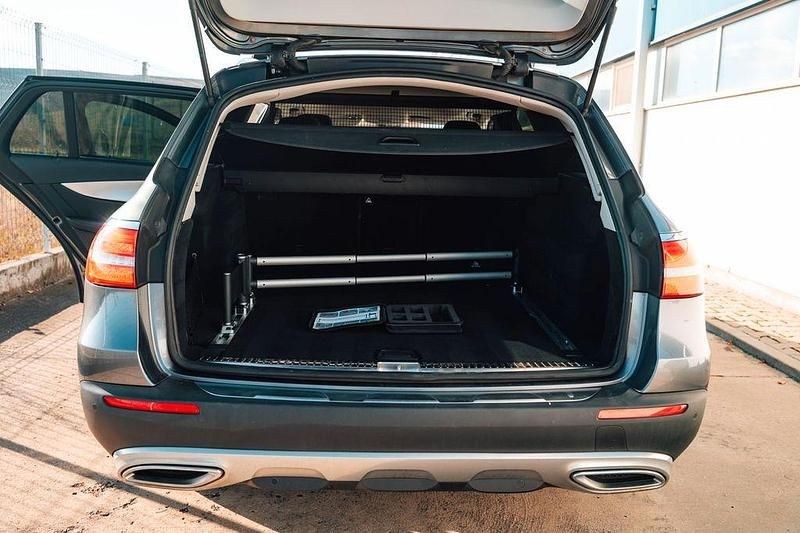 Gebraucht Mercedes E350 258 PS (189 kW) 2017 Grau Limousine