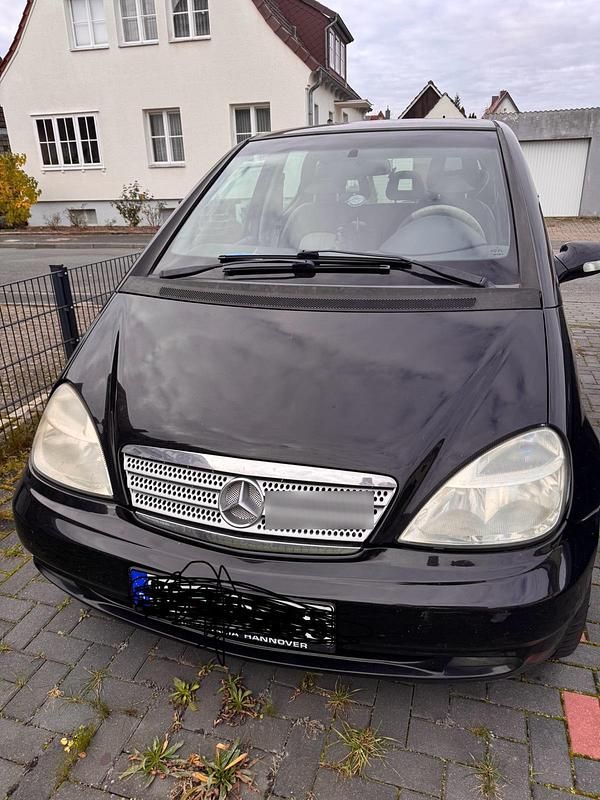 Schwarz Gebraucht 2003 Mercedes A210 Kleinwagen | 1.600 € (Guter Preis) - Bild 1/4