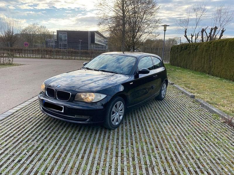 Second-hand BMW 116 122 CP (89 kW) 2008 Negru Hatchback