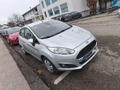 Używany Ford Fiesta Titanium 80 KM (58 kW) 2017 Szary Hatchback