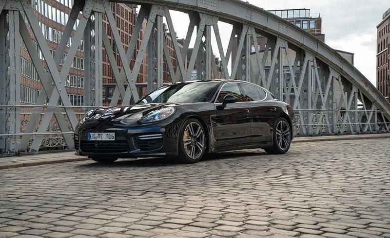 Schwarz Gebraucht 2015 Porsche Panamera Turbo S Limousine | 69.990 € (Fairer Preis) - Bild 1/4