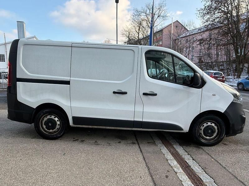 Gebraucht Opel Vivaro 120 PS (88 kW) 2016 Weiß Van / Kleinbus