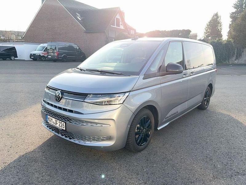 Gebraucht VW Multivan Life 177 PS (130 kW) 2025 Silber Van