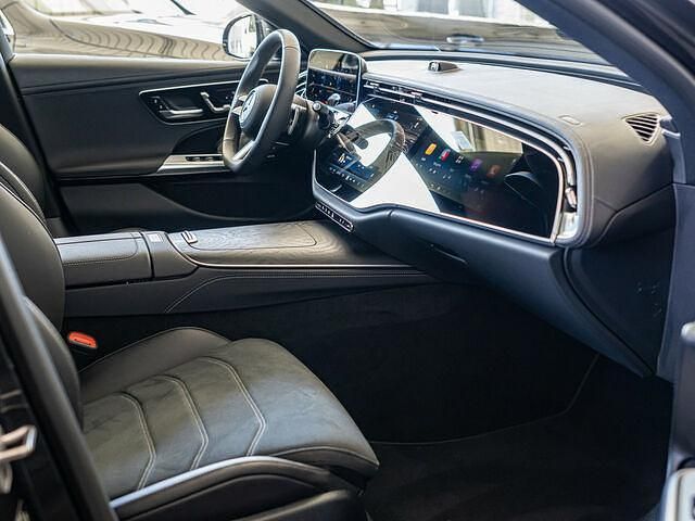 Gebraucht Mercedes E200 Premium 204 PS (150 kW) 2023 Grau / graphitgrau Kombi