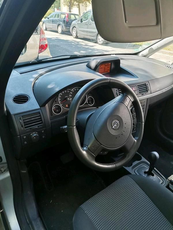 Gebraucht Opel Meriva 105 PS (77 kW) 2010 Grau Van / Kleinbus