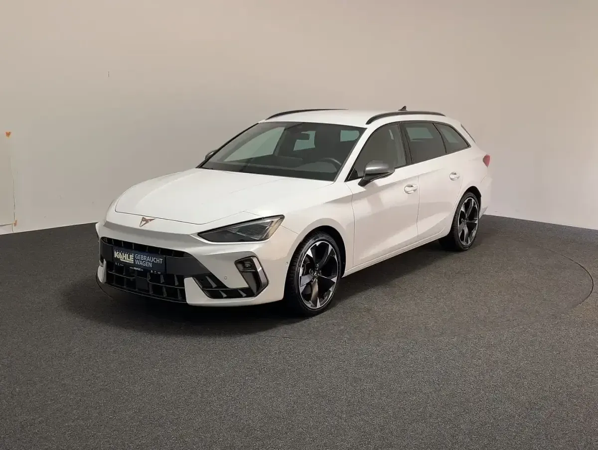 Gebraucht Cupra Leon 150 PS (110 kW) 2025 Weiß Kombi