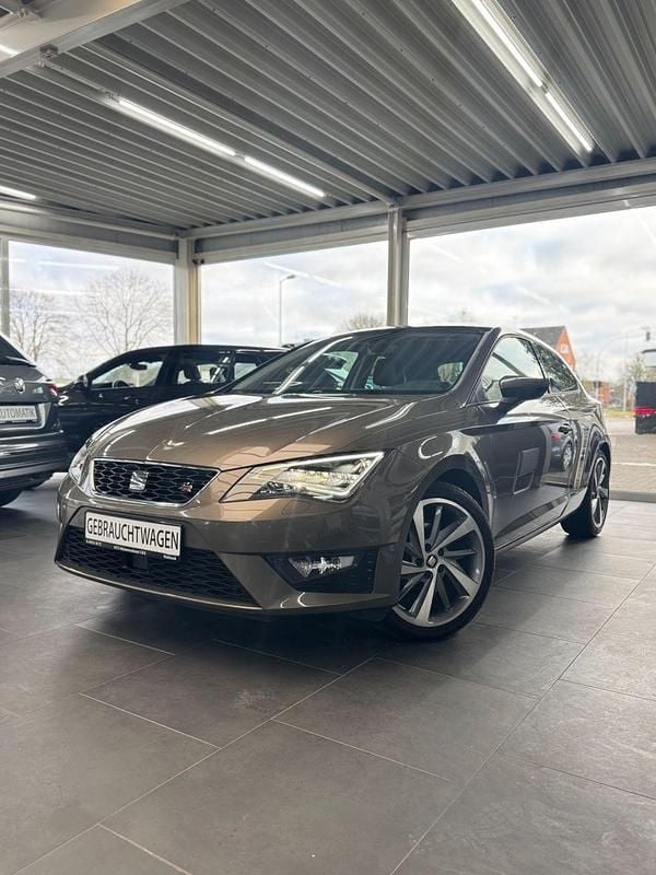 Braun Gebraucht 2016 Seat Leon FR Coupé | 14.990 € (Fairer Preis) - Bild 1/4