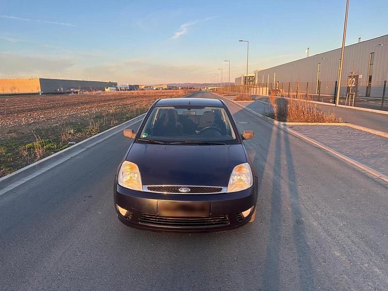 Gebraucht Ford Fiesta 80 PS (58 kW) 2005 Blau Kleinwagen