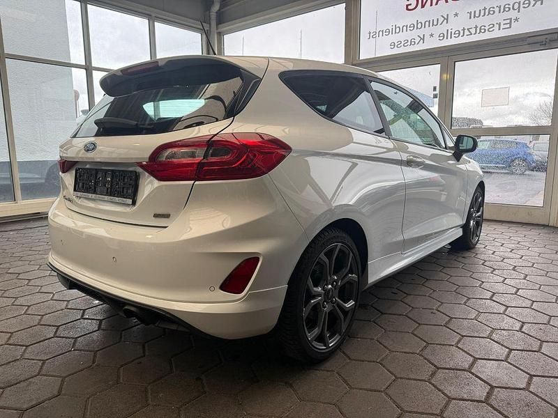 Gebraucht Ford Fiesta ST-Line 101 PS (74 kW) 2017 Weiß Kleinwagen