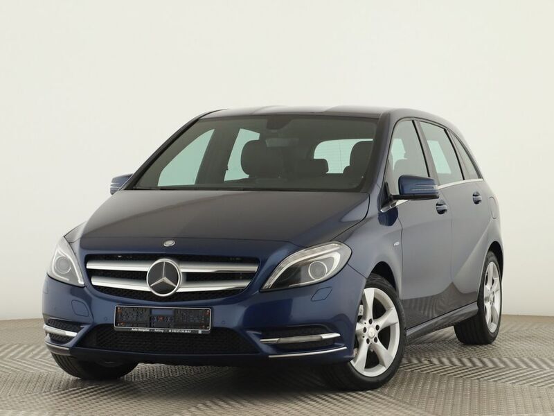 Blau Gebraucht 2012 Mercedes B180 Van / Kleinbus | 11.400 € - Bild 1/4
