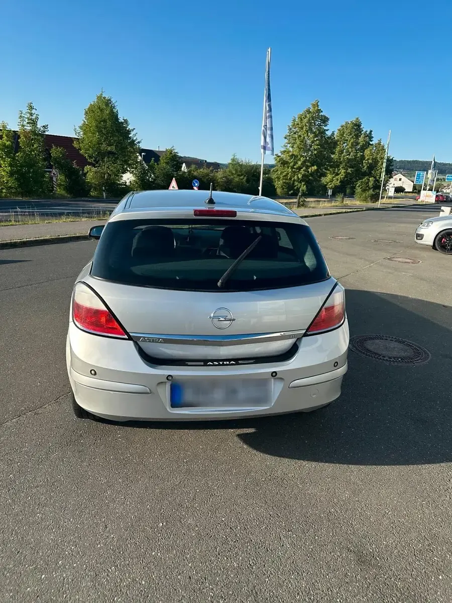 Gebraucht Opel Astra 90 PS (66 kW) 2006 Grau Kleinwagen