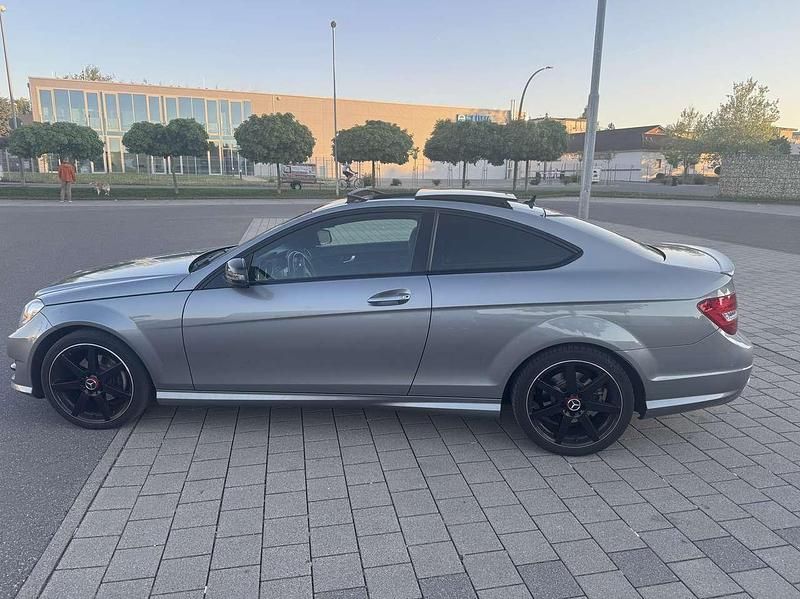Gebraucht Mercedes C200 184 PS (135 kW) 2013 Grau Coupé