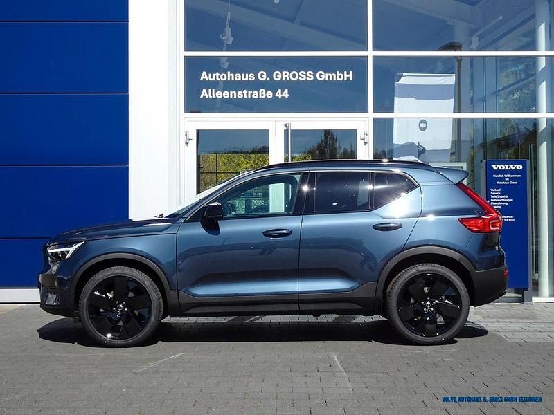Nowe Volvo XC40 Plus 197 KM (144 kW) 2026 Niebieski SUV