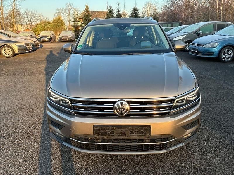 Gebraucht VW Tiguan Highline 150 PS (110 kW) 2019 Beige SUV