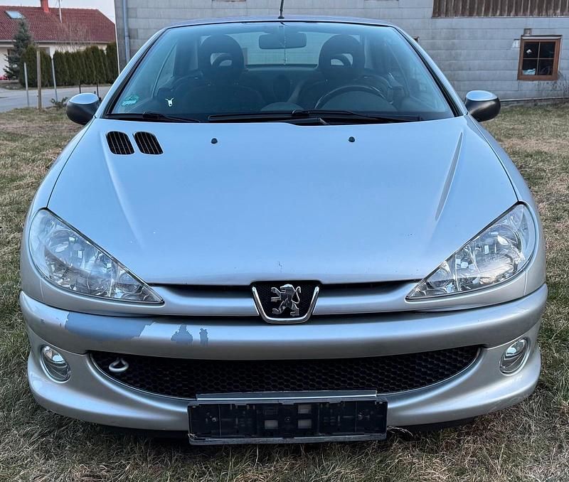 Silber Gebraucht 2004 Peugeot 206 CC Cabrio | 300 € (Superpreis) - Bild 1/4