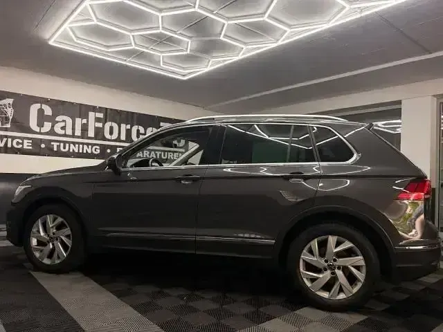 Gebraucht VW Tiguan 150 PS (110 kW) 2023 Grau SUV