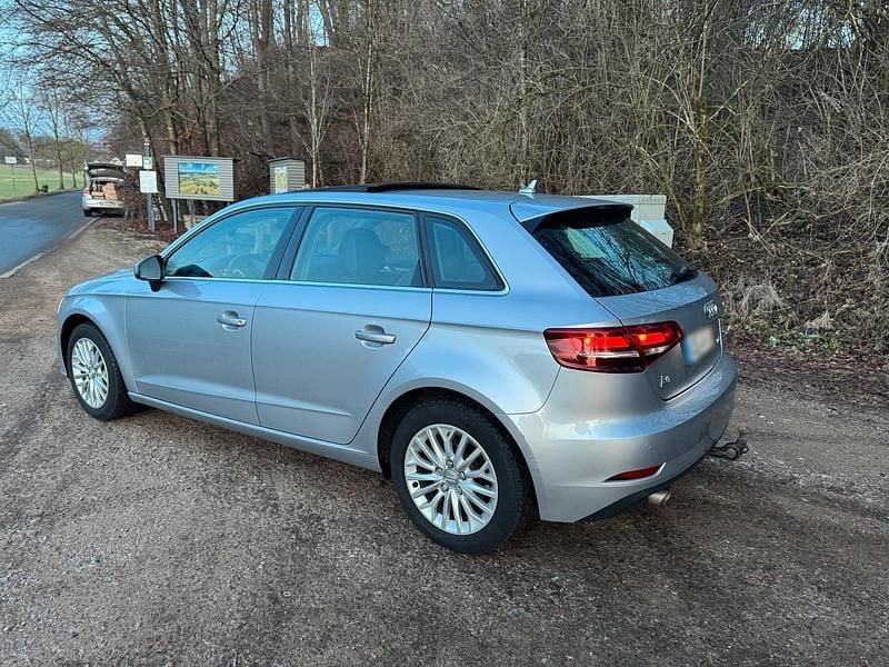 Gebraucht Audi A3 110 PS (80 kW) 2017 Silber Kleinwagen