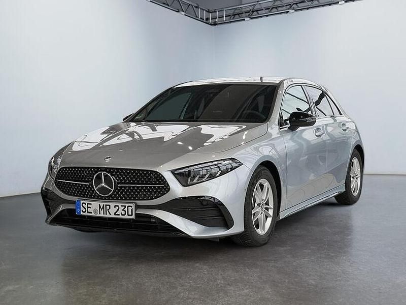 Gebraucht Mercedes A200 AMG 150 PS (110 kW) 2026 Silber Limousine