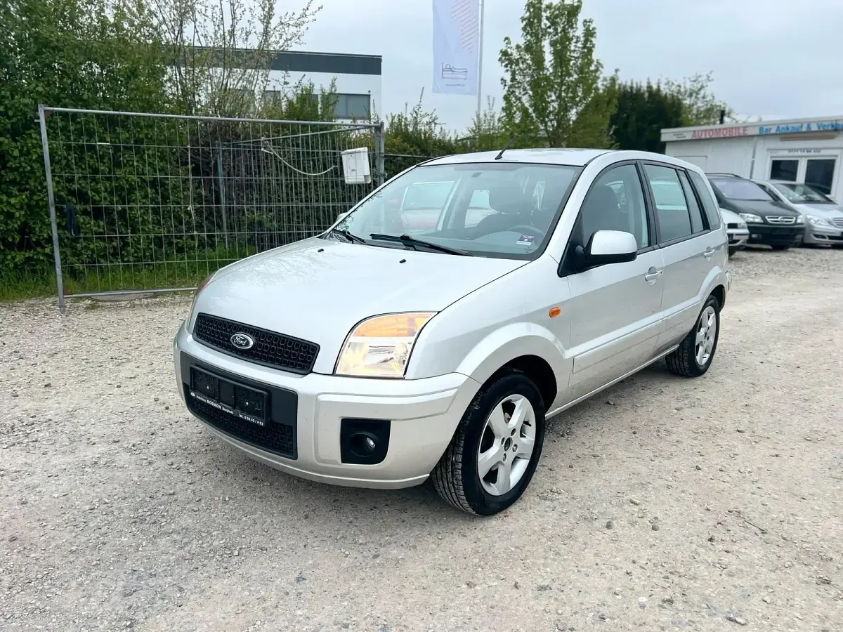 Second-hand Ford Fusion 2010 Hatchback