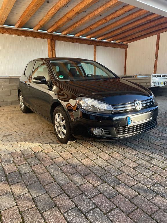 Schwarz Gebraucht 2010 VW Golf Team Limousine | 4.999 € (Guter Preis) - Bild 1/4
