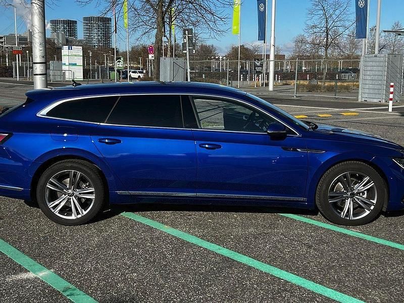 Blau Gebraucht 2022 VW Arteon R-line Kombi | 35.300 € (Fairer Preis) - Bild 1/4