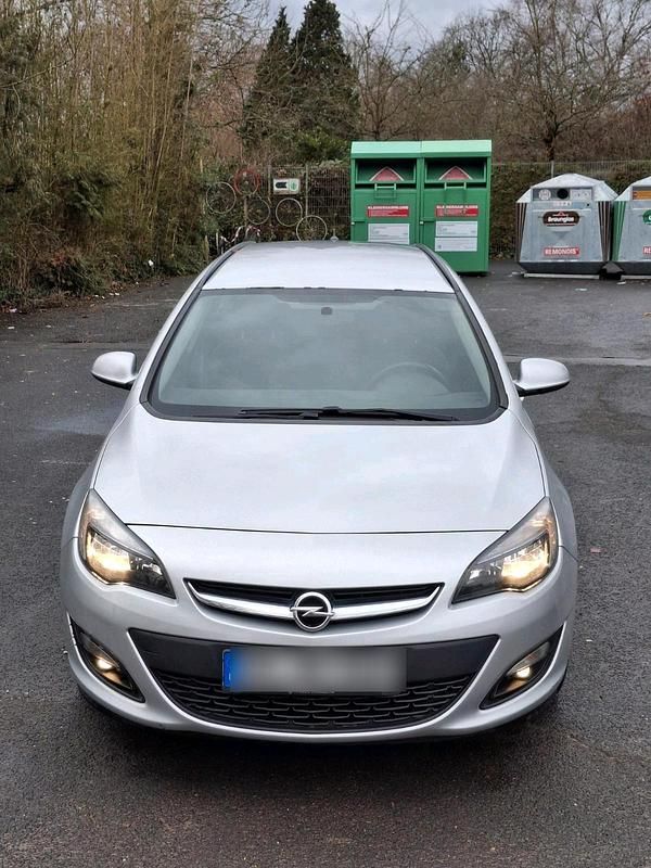 Grau Gebraucht 2014 Opel Astra Kombi | 2.800 € (Superpreis) - Bild 1/4