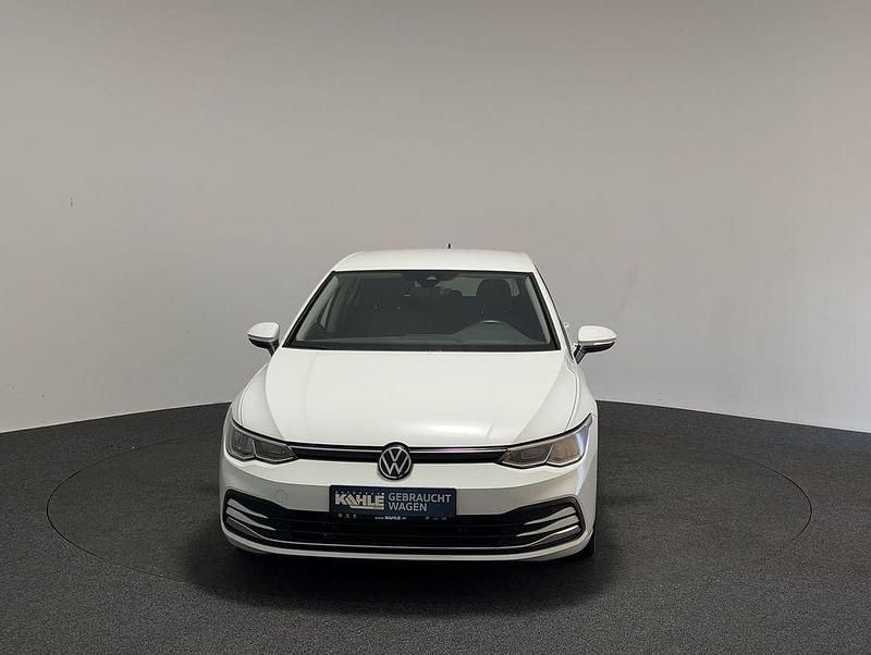 Gebraucht VW Golf VIII Move 150 PS (110 kW) 2023 Weiß Limousine