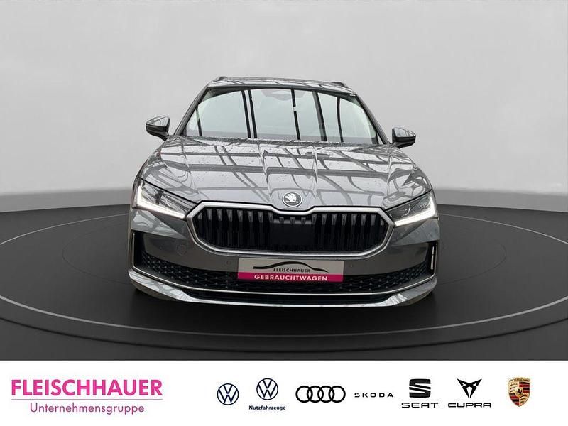 Gebraucht Skoda Superb Selection 150 PS (110 kW) 2025 Grau Kombi