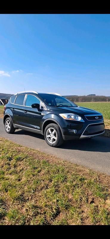 Gebraucht Ford Kuga Titanium 136 PS (100 kW) 2010 Schwarz SUV