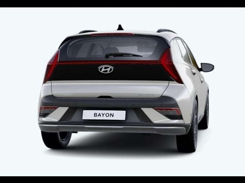 Gebraucht Hyundai Bayon Trend 101 PS (74 kW) 2024 Lumen grey / mic SUV