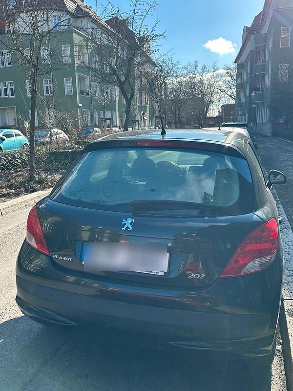 Gebraucht Peugeot 207 75 PS (55 kW) 2012 Schwarz Kombi