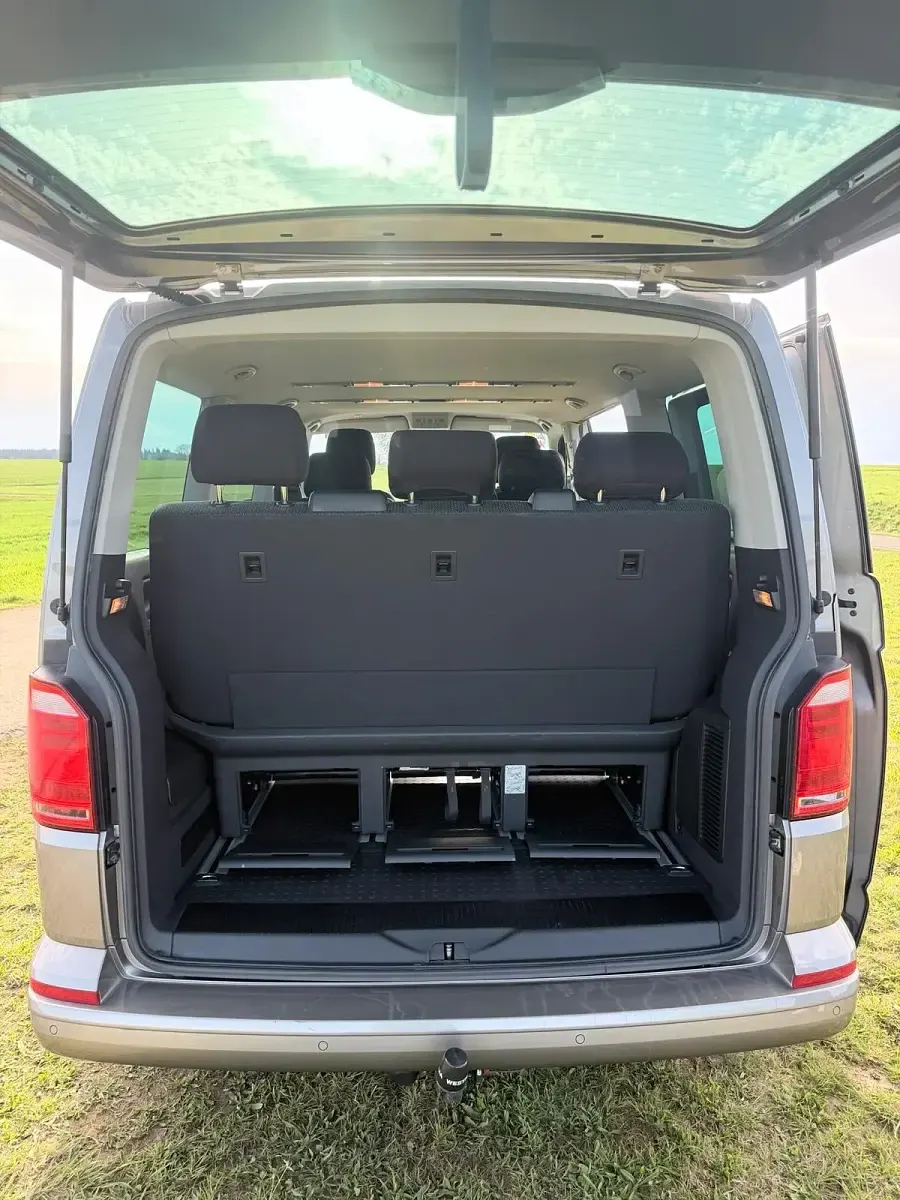 Gebraucht VW Multivan 150 PS (110 kW) 2017 Beige Van / Kleinbus