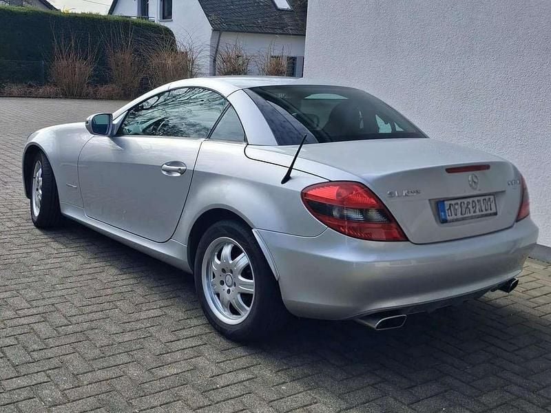 Gebraucht Mercedes SLK200 184 PS (135 kW) 2008 Silber Cabrio
