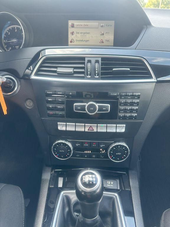 Schwarz Gebraucht 2014 Mercedes C200 Limousine | 6.990 € (Guter Preis) - Bild 1/4