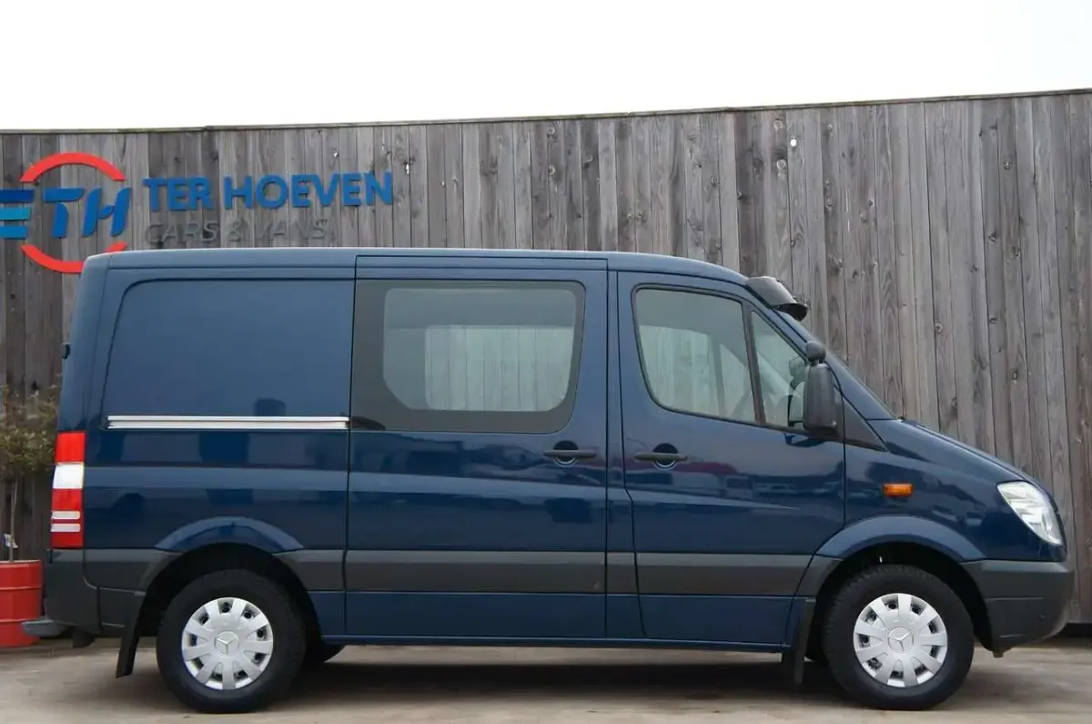 Gebraucht Mercedes Sprinter 129 PS (94 kW) 2012 Blau Van