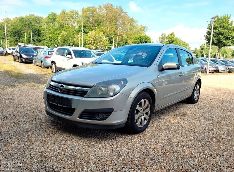 Beige Gebraucht 2006 Opel Astra Cosmo Limousine | 880 € (Superpreis) - Bild 1/4